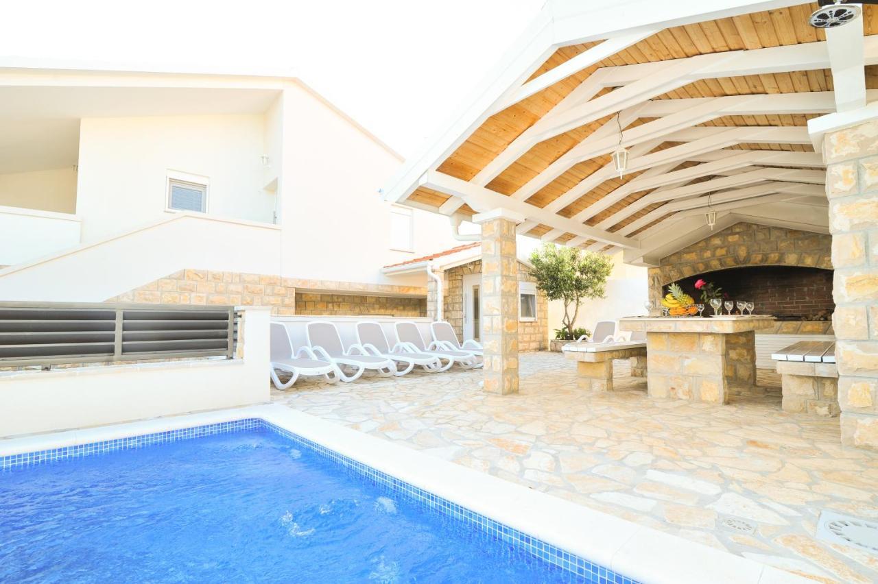Apartmant Shine Luxury Maslenica Bagian luar foto