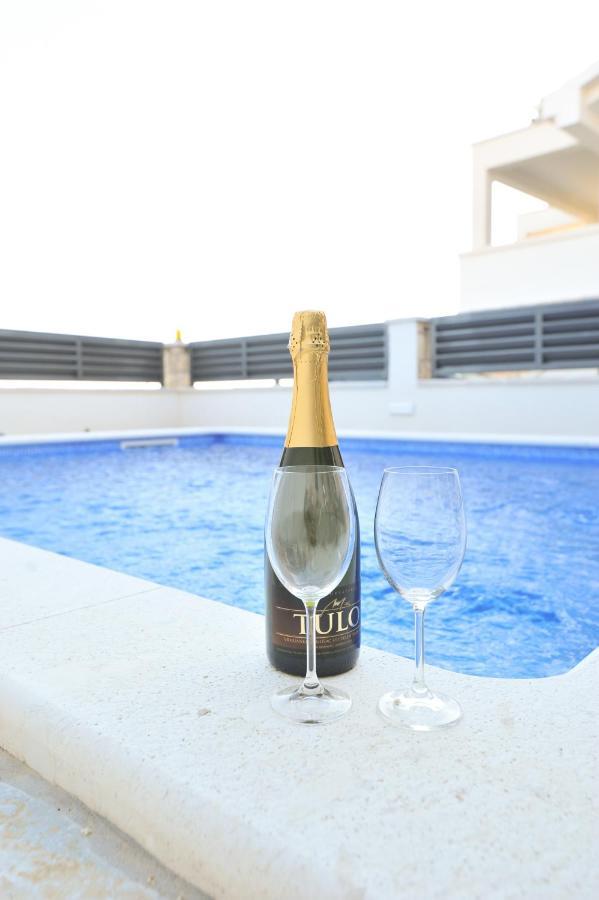 Apartmant Shine Luxury Maslenica Bagian luar foto