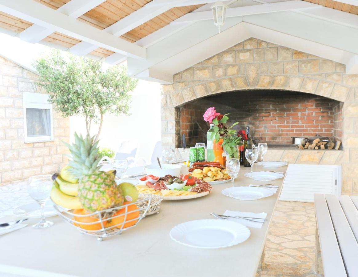 Apartmant Shine Luxury Maslenica Bagian luar foto
