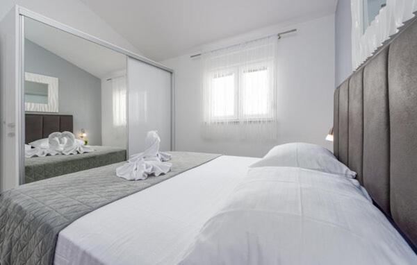 Apartmant Shine Luxury Maslenica Bagian luar foto