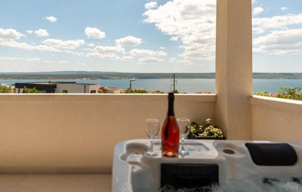 Apartmant Shine Luxury Maslenica Bagian luar foto