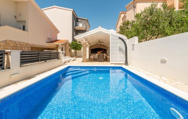Apartmant Shine Luxury Maslenica Bagian luar foto