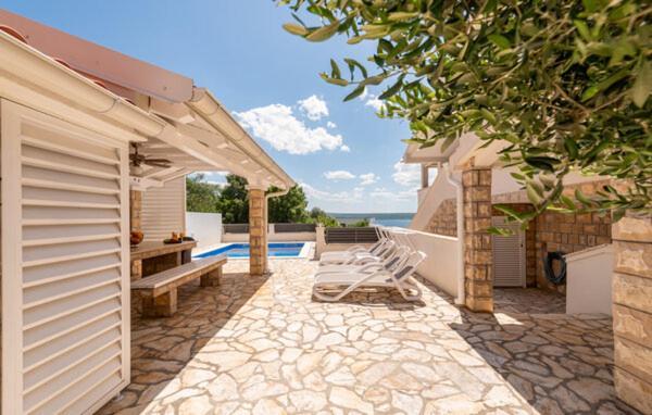 Apartmant Shine Luxury Maslenica Bagian luar foto