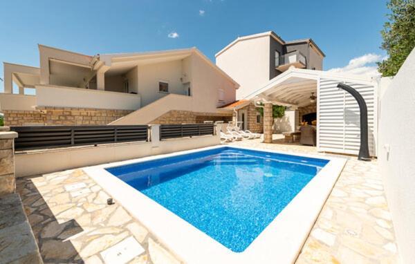 Apartmant Shine Luxury Maslenica Bagian luar foto